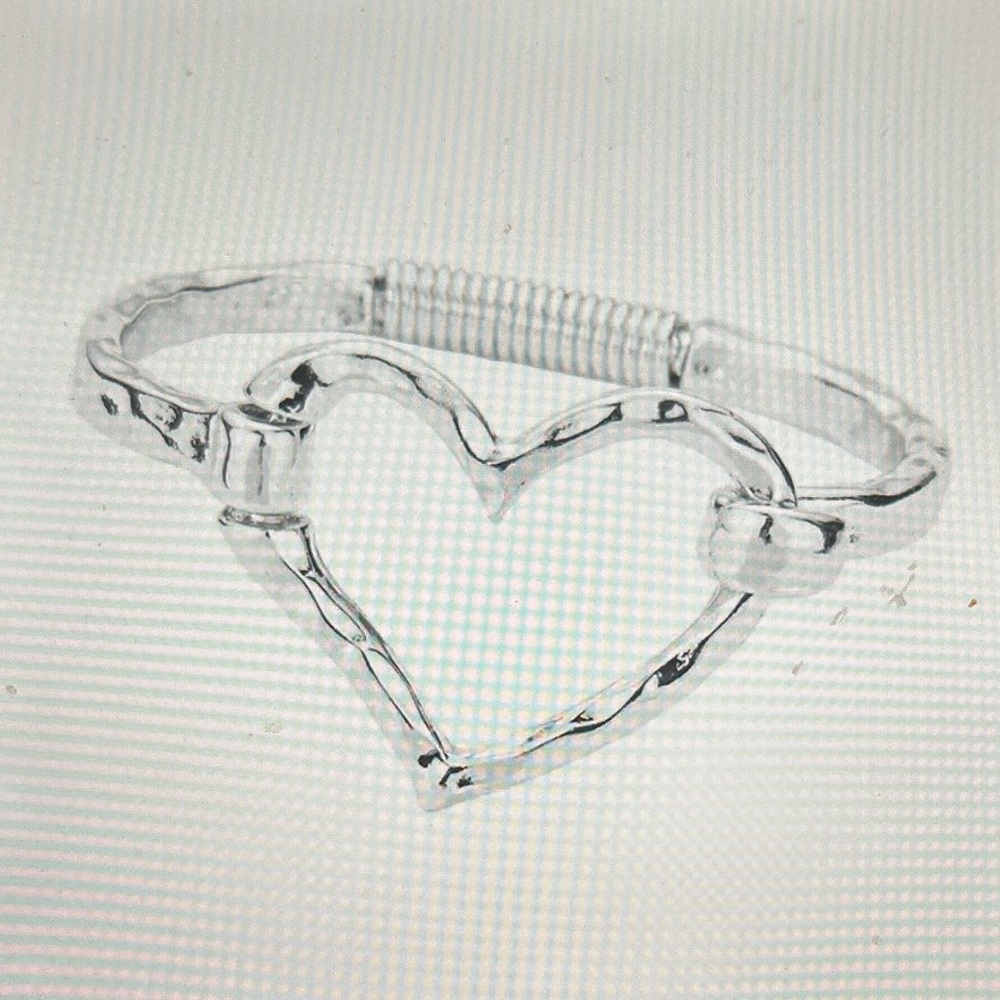 Open Metal Heart Hook Bracelet